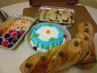 Bolos, Salgados,doces e kit festa