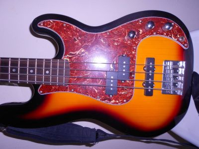 Baixo 4 cordas Stemberg nunca usado 