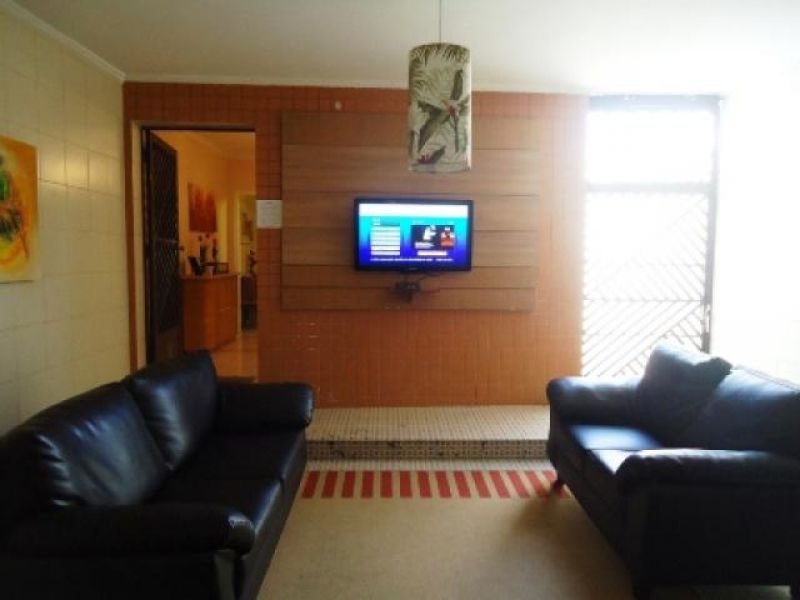 Pensão Para Rapazes Com Quartos Compartilhados 