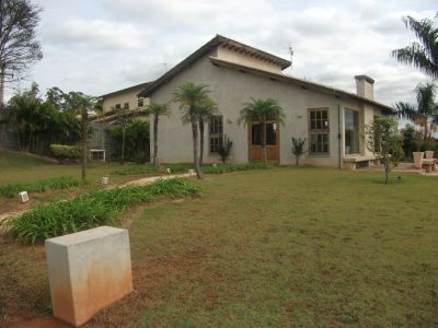 Ótimo terreno no lindo Condomínio Dacha