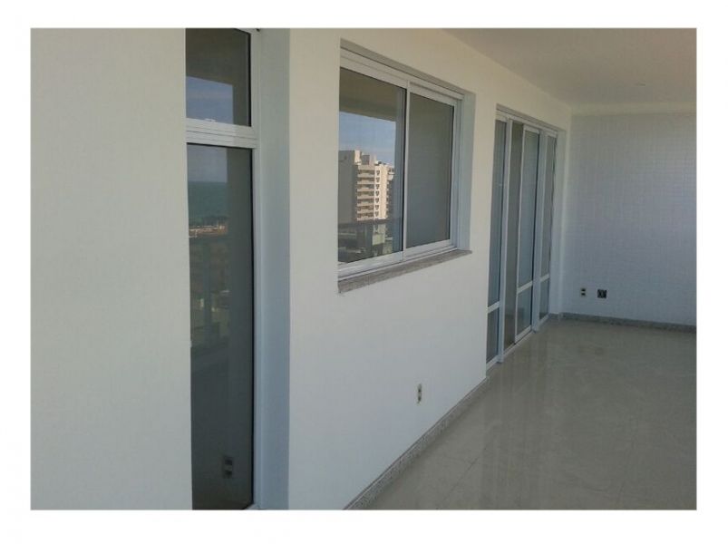 4 Quartos em Praia de Itapoã. Avenida Hugo Musso. Ao lado do Mar.