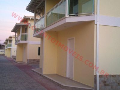 Olinto Imóveis vende Duplex 2 qts no Costazul em Rio das Ostras