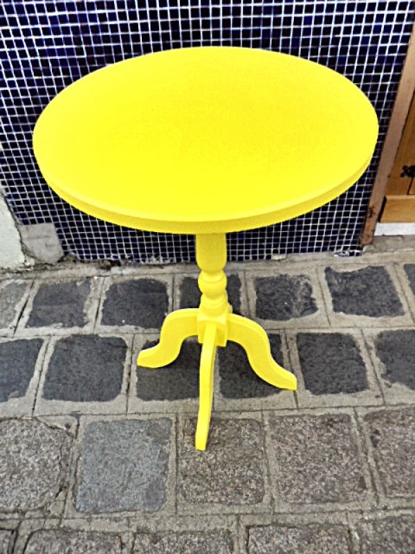 Mesa de apoio Kitéria - amarela