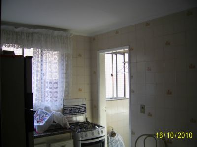 Apto 2 qtos próx praia c/piscina