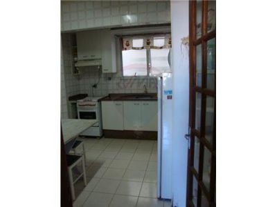 Apartamento em Perequê