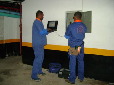 ELETRICISTA SP 24h Fone: 4049-4950 / 7484-3061 c/ nota fiscal