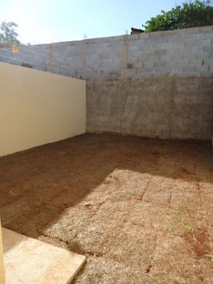 01 CASA ISOLADDA, 02 QTS C/ SUITE. RES. FIDELIS