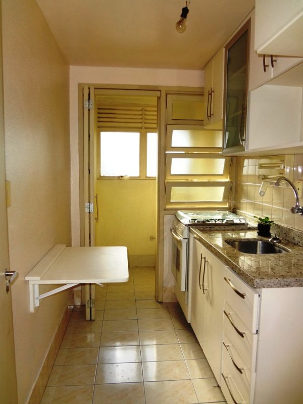 Aptº. c/ 01 Dormitório Garagem Escriturada - Bairro Cristal