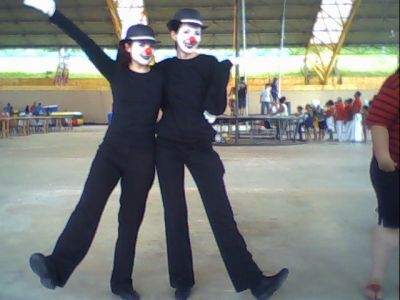 Palhaços, Mágico, Perna de Pau, Monitores