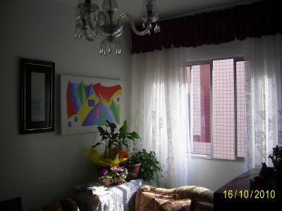 Apto 2 qtos próx praia c/piscina