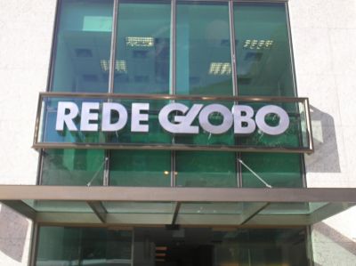 Letra caixa (em relevo) 21 4125-2849 / 8152-6295