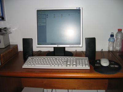 Desktop AMD Athlon (TM)  XP 2000 R$390,