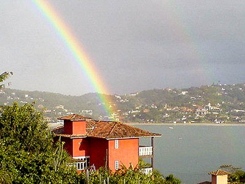 Casa com vista mar, piscina a venda em Búzios na Ferradura