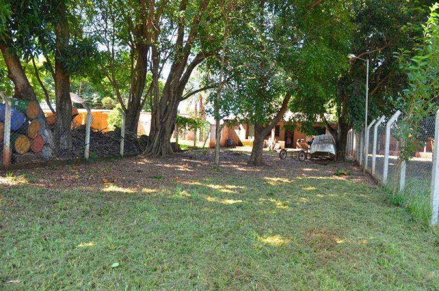 Vende-se rancho na represa de furnas-MG