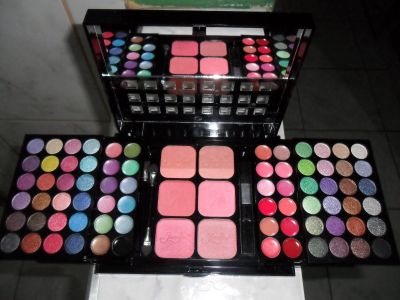 Perfumes Paris Elysees e Victoria's Secret