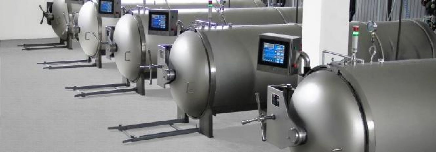 Autoclave para esterilização a vapor. 
