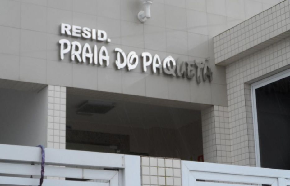 C001 Prédio frente ao mar 1 dorm, com sacada gourmet 