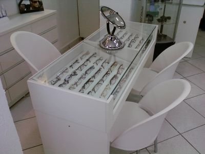 MÓVEIS PARA ÓPTICA