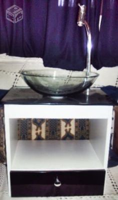 Vendo Gabinete para banheiro