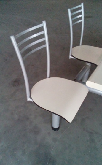 Conjunto Acoplado Mesa com 04 lugares