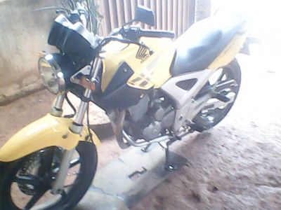CBX250 TWISTER amarela 2006/2007 bastante conçervada 5.800