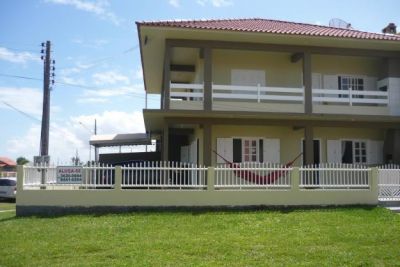 Casa para alugar itapiruba 50m da praia