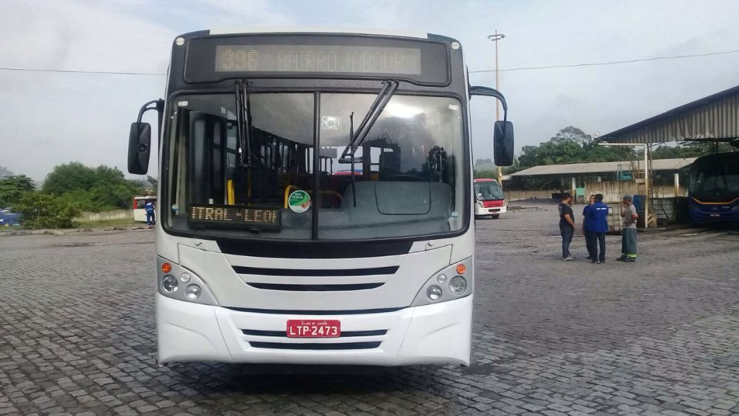 Ônibus OF1418 08/08  Urbano 2 portas