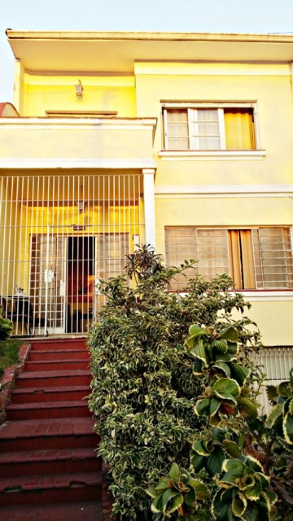 Vagas para rapazes na Av. Dom Pedro I