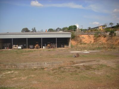 área de 22.500 mts²