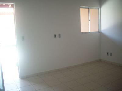 boa nova bonita e barata e facilitado,so aqui