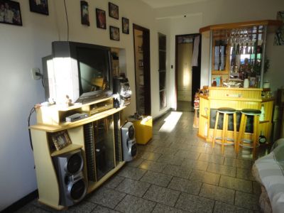 Vendo casa próximo do final de linha de santa Monica não carta 