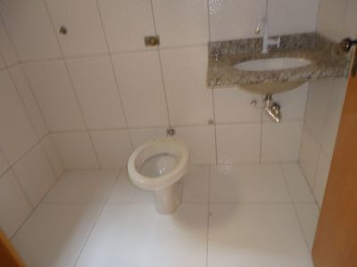 CASA 3 QTOS SENDO UMA SUÌTE. NO RES. TRÊS MARIAS GO