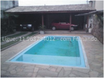 Sobrado 2 suítes, piscina e churrasqueira