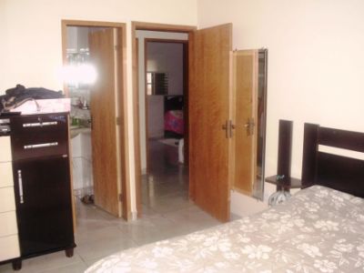 Casa Vila Pai Eterno em Trindade-GO cod.15