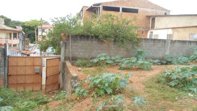 Terreno Itapuã:USO EXCLUSIVO PARA FINS RESIDÊNCIAIS!