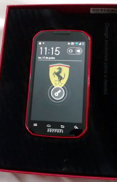 Motorola XT621 Ferrari Special Edition Vermelho 
