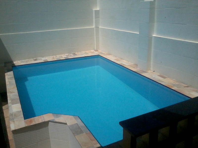 Casa 4/4(1 suíte) Vila  Laura 435m2 -  5 garagens - Piscina