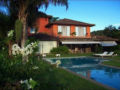 Mansão a venda em Búzios com vista mar de 180 graus 