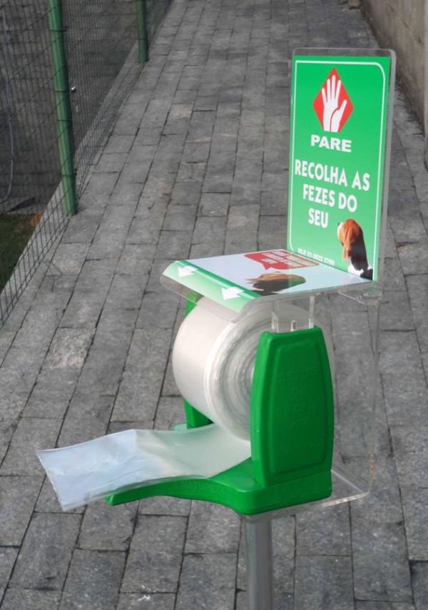 Dispenser para recolhimento de fezes de cachorro 