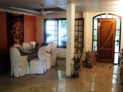 CASARÃO DUPLEX 5 QUARTOS 2 SUITES, PISCINA E CHURRASQUEIRA NO ANIL! SÓ R$ 850.000,00