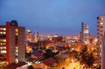 Alugo apartamento em Torres