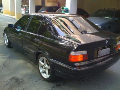 BMW 318 SEDAN CÂMBIO MANUAL RARIDADE