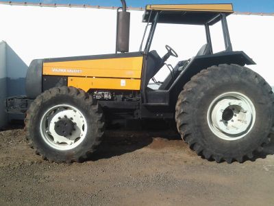 TRATOR VALTRA 1580 4X4 ANO 2003 REVISADO