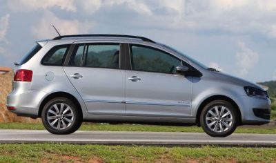 J.A.T.AUTOMOVEIS ..VENDE - SE CARROS NOVO, OKLM ,COM VERIAS  CORES  COM 50 % DE  ENTRADA  FINACIAMOS