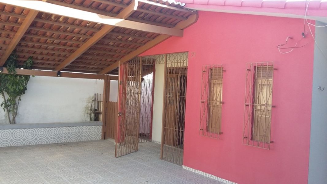 Casa, 85m², 2/4, sendo 1 suíte - Parnamirim