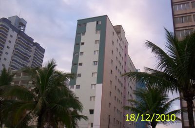 ALUGA-SE APTº NA PRAIA GRANDE/ GUILHERMINA/SP