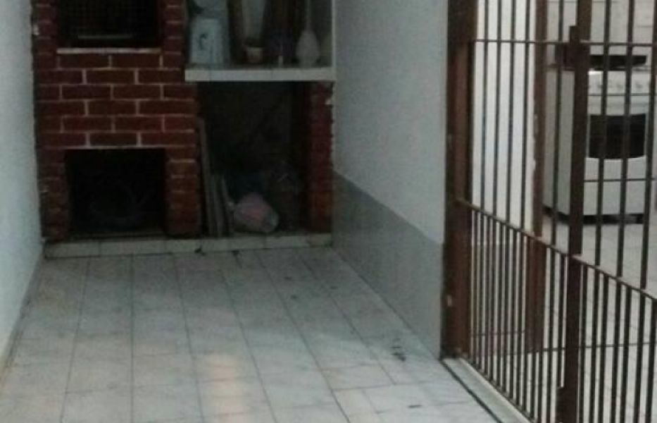 Cód. MA001 Casa vila Maracanã 2 dormitórios quintal c/ churrasqueira