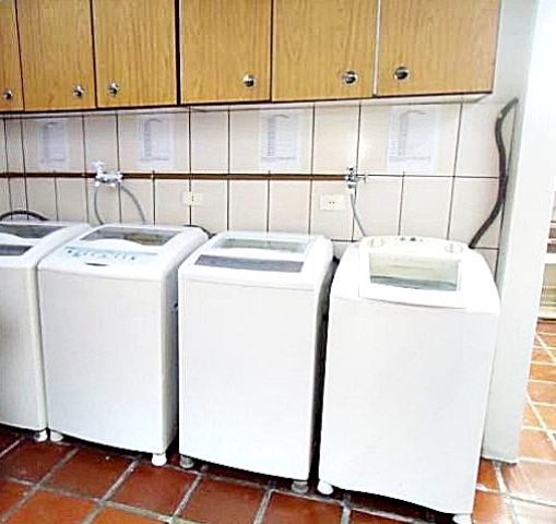 Temos ótimos quartos para mulheres em pensão familiar