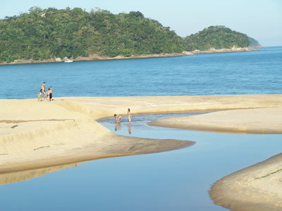 CARNAVAL NA  PRAIA - POUSADA EM CARAGUATATUBA