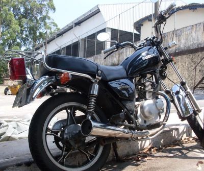 Suzuki Intruder 125 preta, 2006 excelente estado, 10000km, ac. propostas